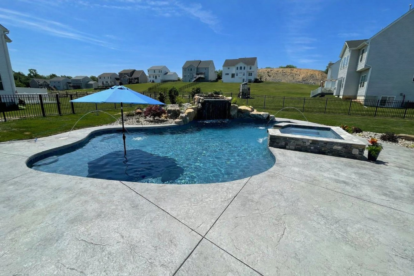 Concrete pool decks in Redwood City, CA